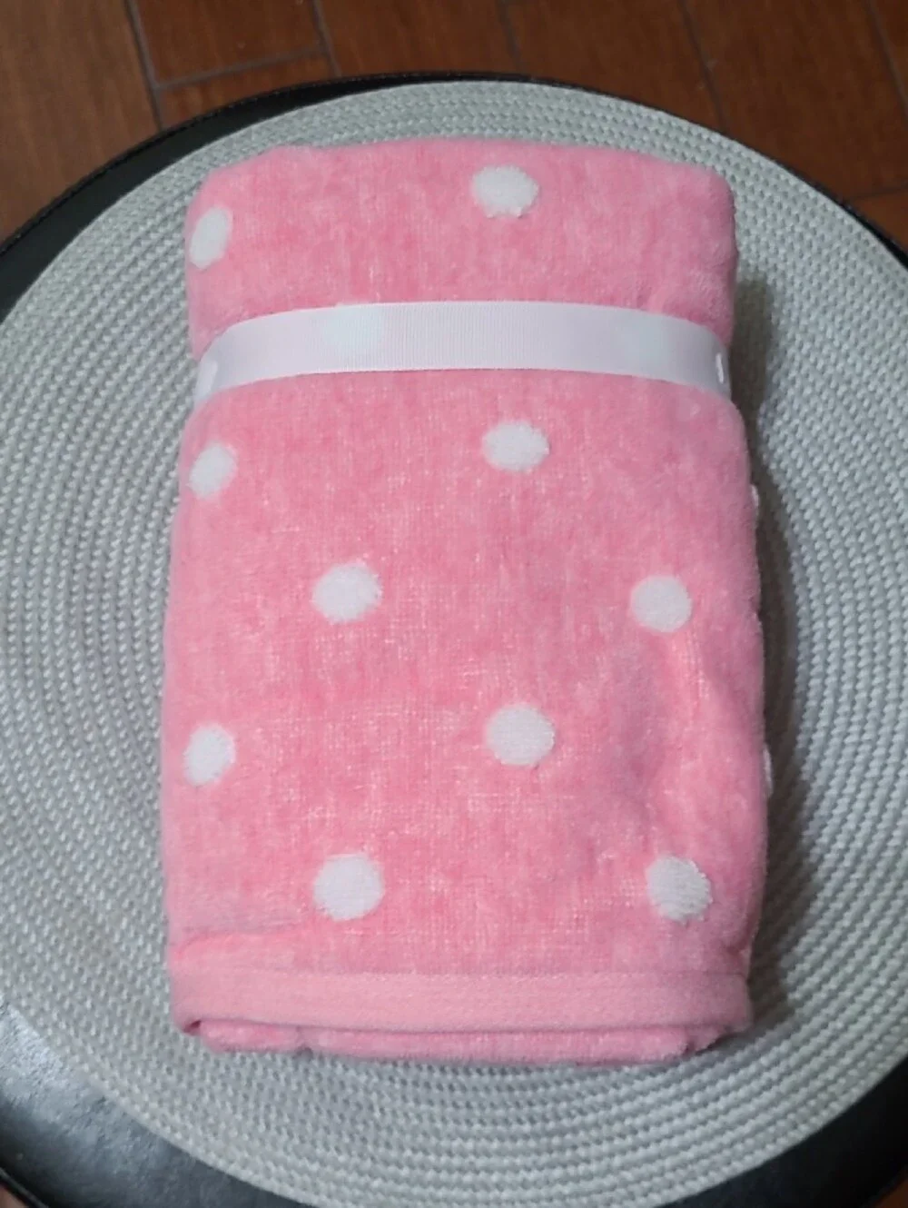 ALFRED SUNG Polka Dot Hand Towel Set